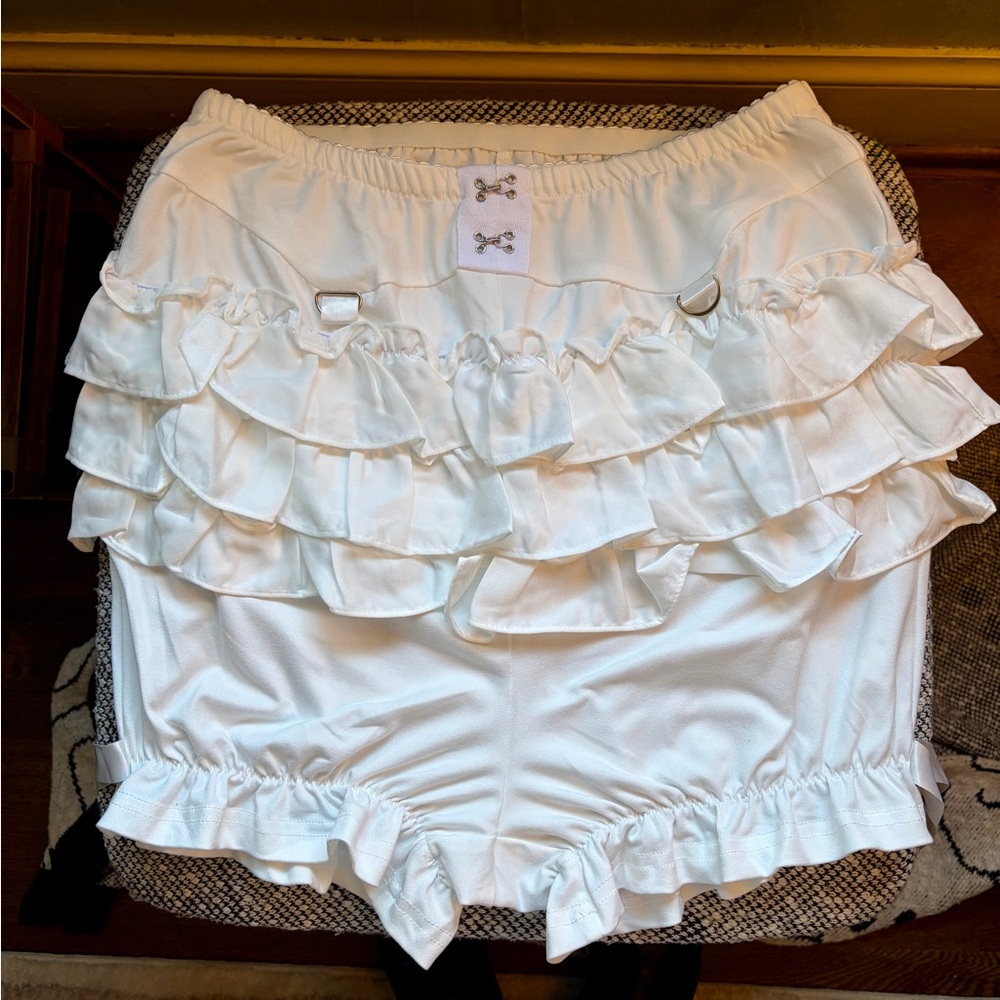 Forest Ink Porcelain White Rosemary Bloomers
